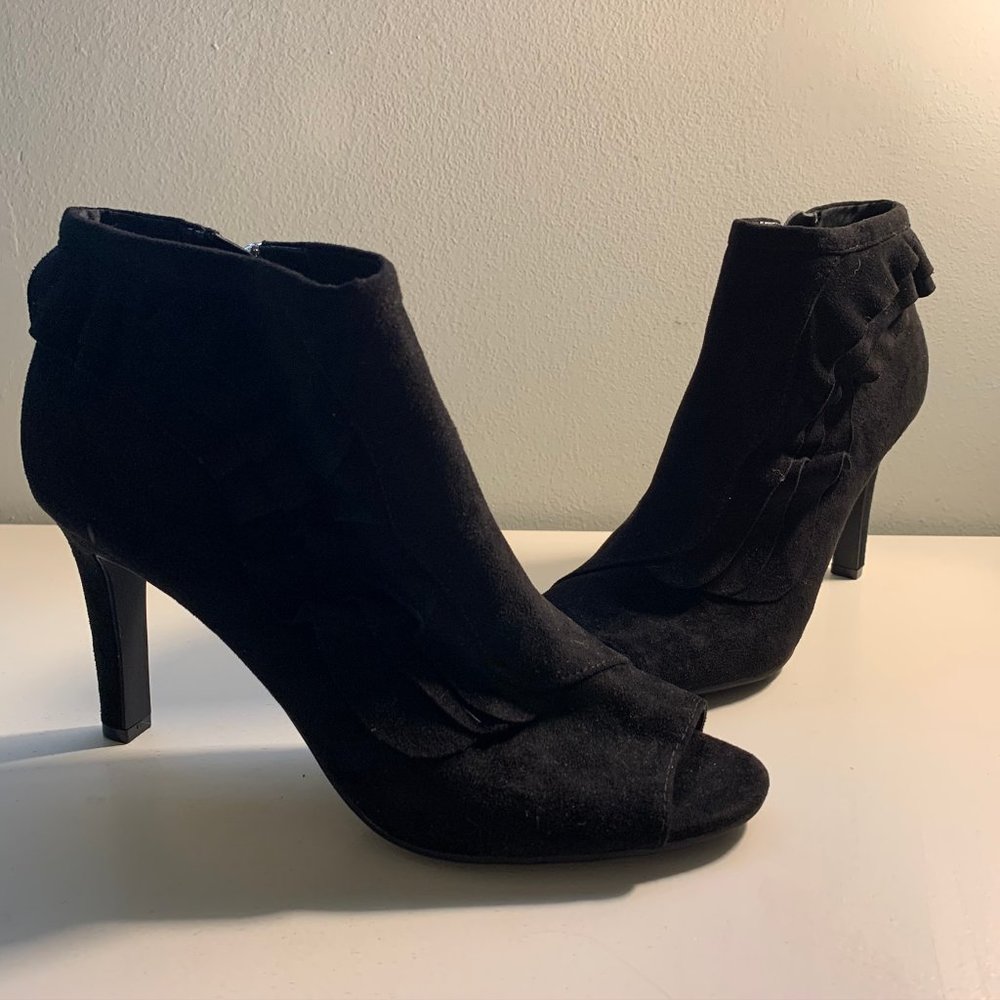 Unisa Black Opened Toed Black Heeled Booties